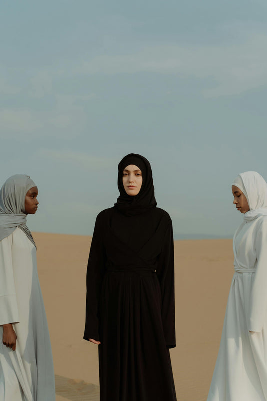 The Ultimate Guide to Washing and Maintaining Your Black Abaya